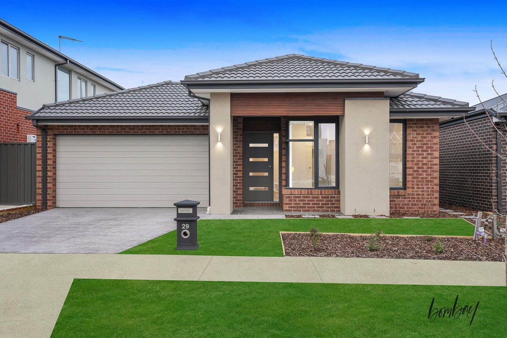 4 bedrooms House in 21 Plane Avenue MAMBOURIN VIC, 3024