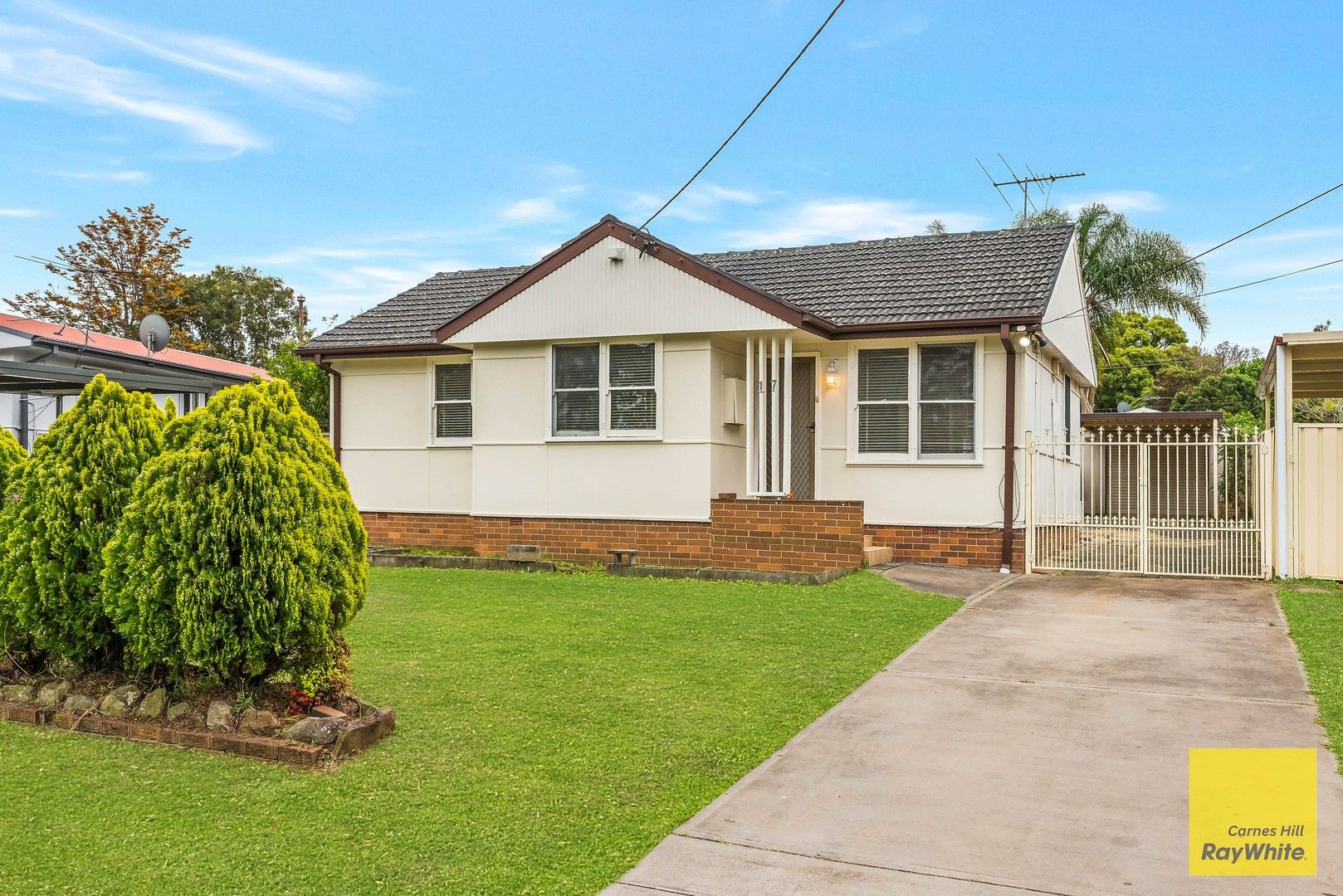 3 bedrooms House in 17 Naranghi Street BUSBY NSW, 2168