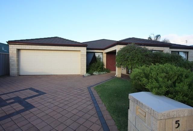 5 Petrel Cove, Geographe WA 6280