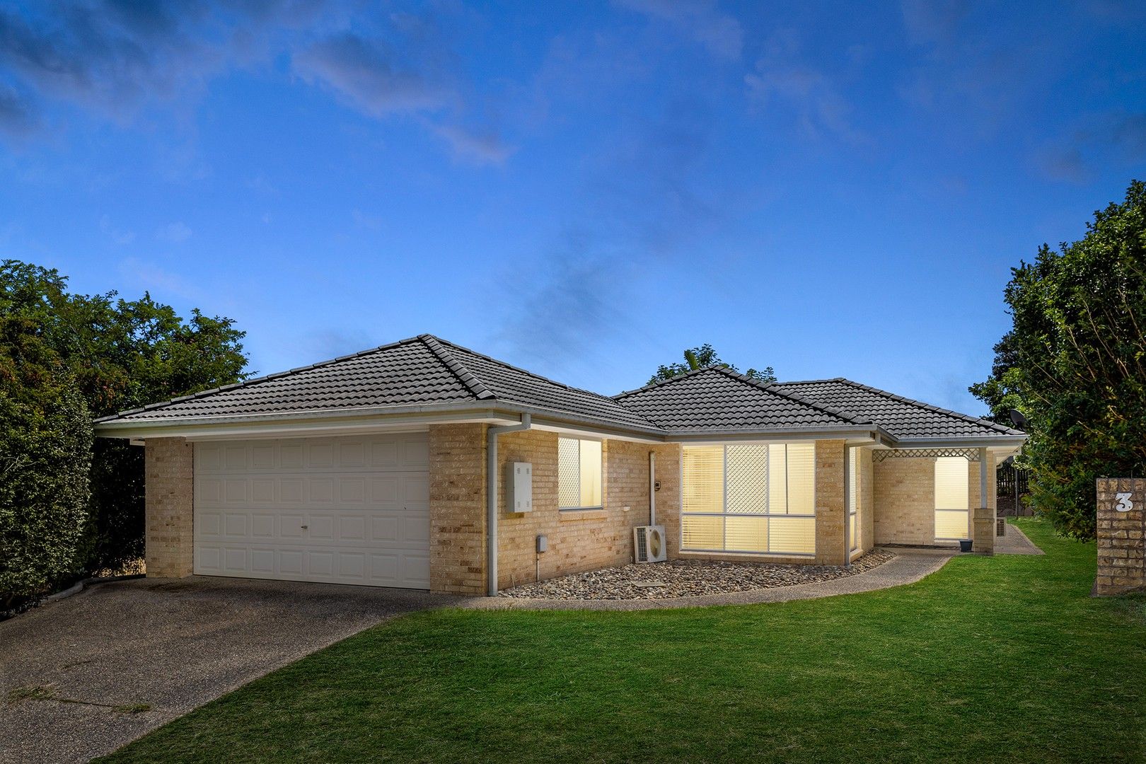 4 bedrooms House in 3 Ritchie Court PETRIE QLD, 4502