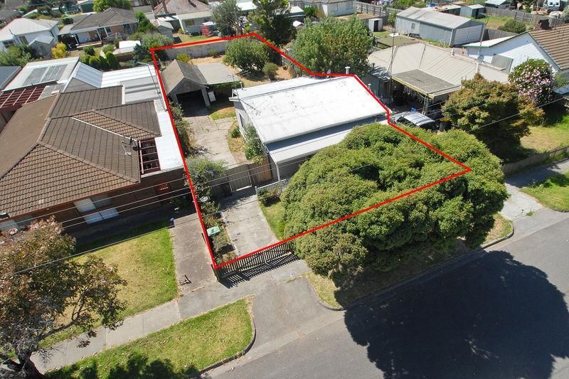 18 Seaforth Street, NORTH SHORE VIC 3214, Image 1