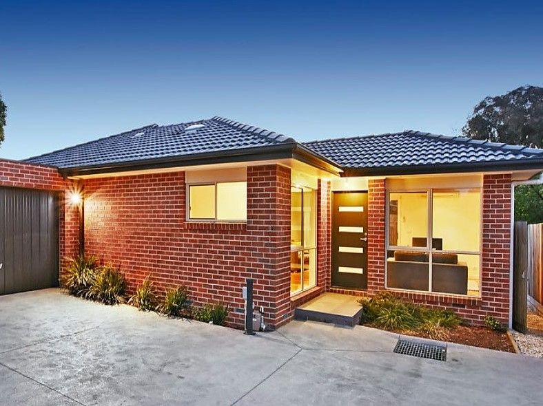 3 bedrooms Apartment / Unit / Flat in 2/7 Calista Avenue OAKLEIGH EAST VIC, 3166