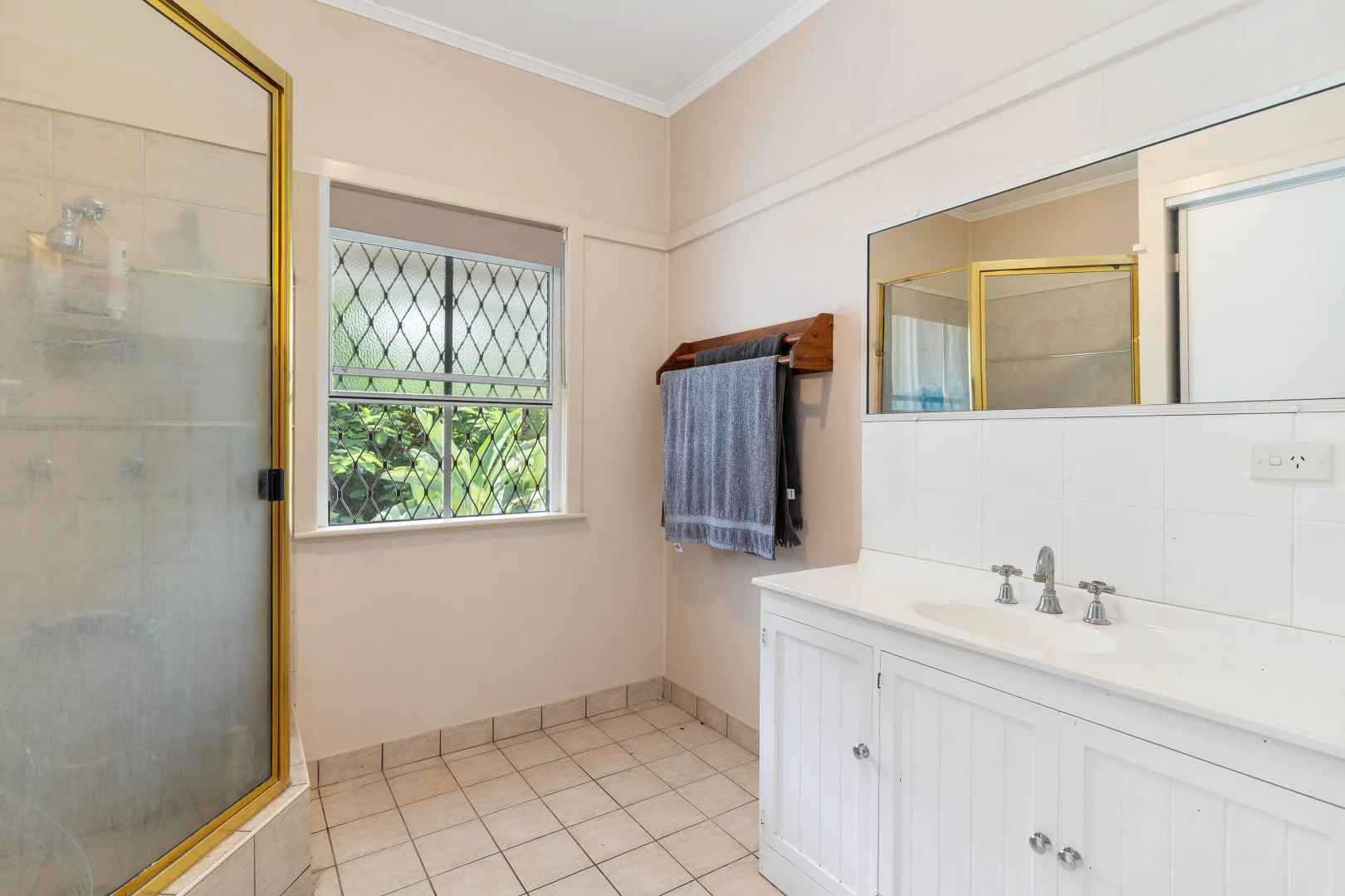 Additional image 10 of 133 Shepherd Street, Koongal QLD 4701