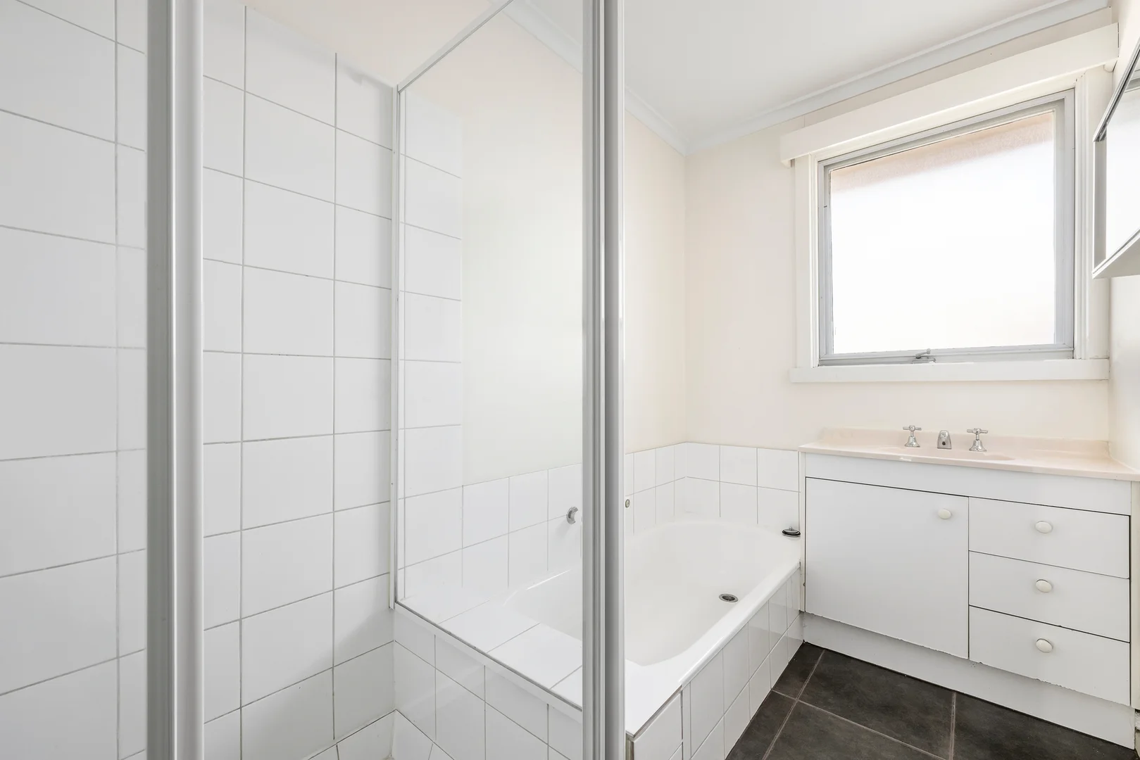 Additional image 5 of 3/182 Weatherall Road, Cheltenham VIC 3192