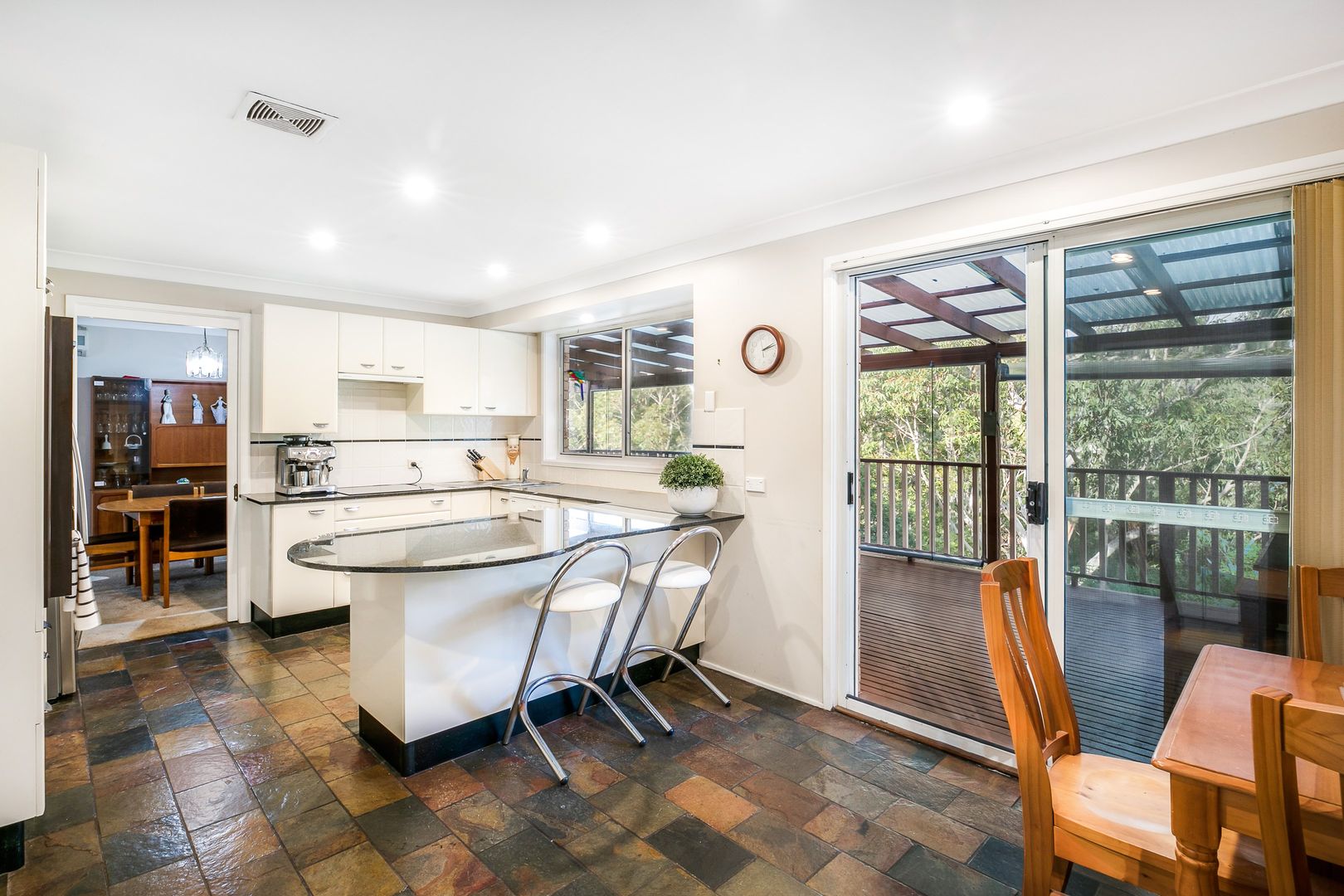 28 Tunbridge Place, Jannali NSW 2226, Image 2