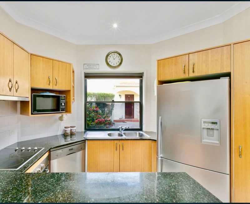 9/141 Cotlew Street, Ashmore QLD 4214, Image 2
