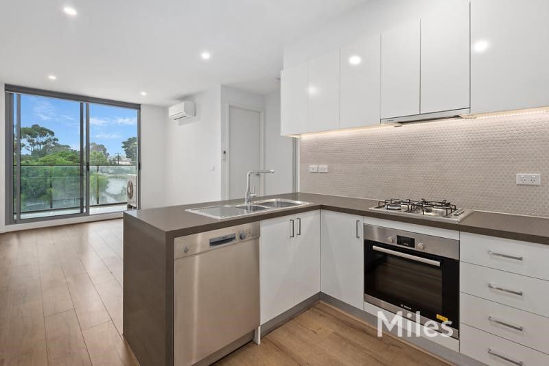 2 bedrooms Apartment / Unit / Flat in 206/264 Waterdale Road IVANHOE VIC, 3079