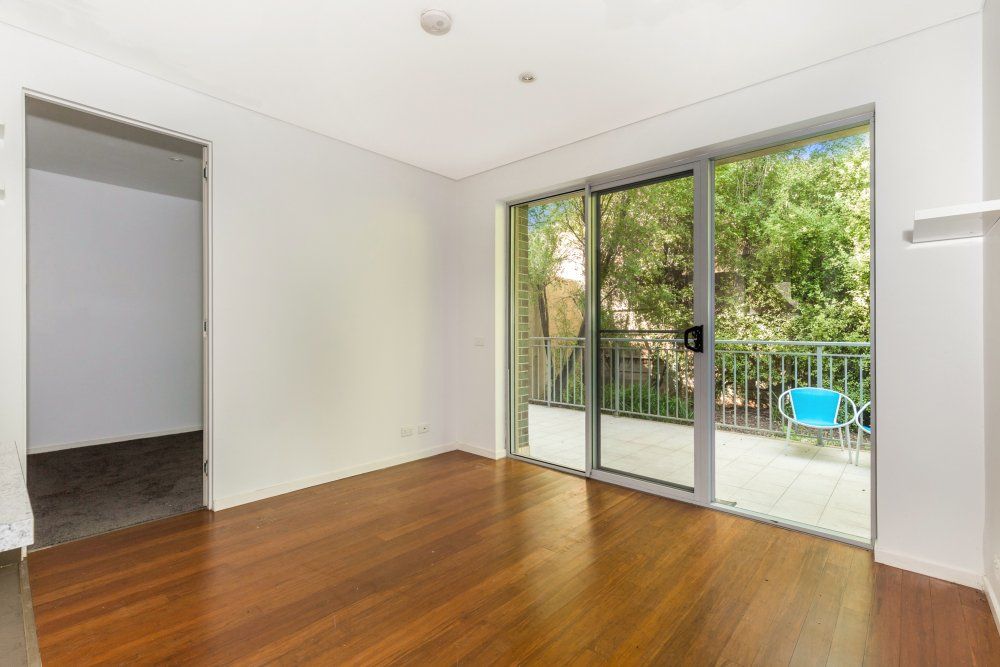 4/210-220 Normanby Road, Notting Hill VIC 3168, Image 2