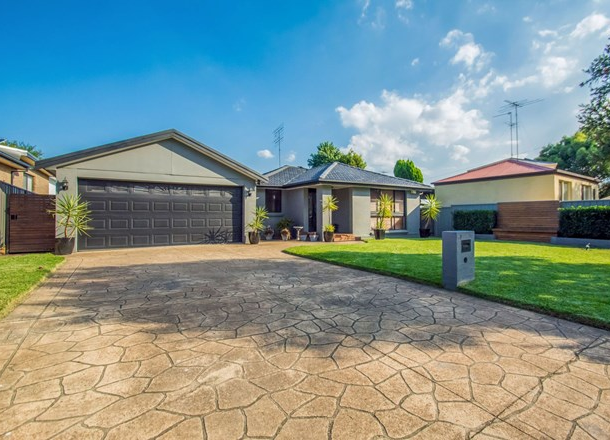 33 Scenic Circuit, Cranebrook NSW 2749