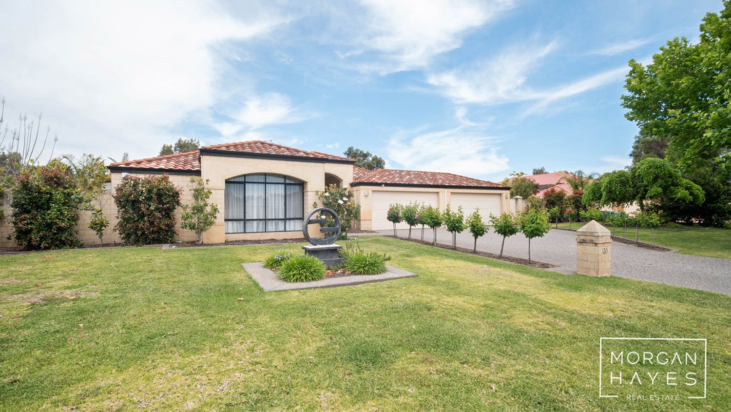 4 bedrooms House in 135 Southacre Drive CANNING VALE WA, 6155