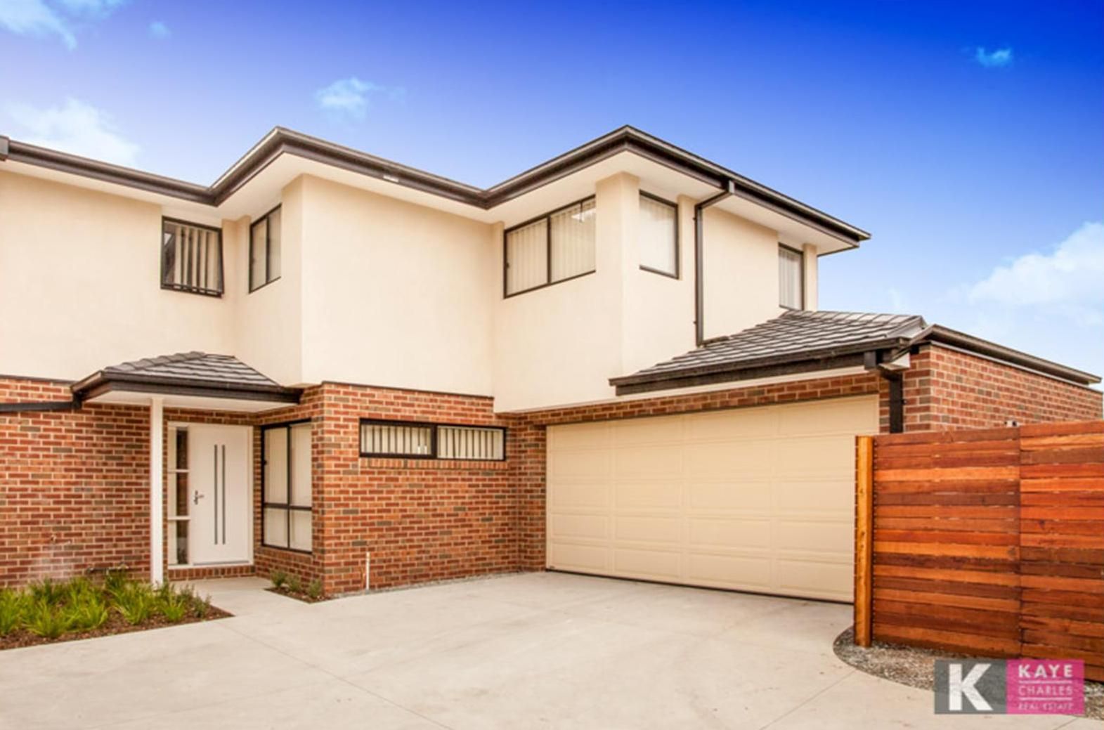 2-4 Edinburgh Drive, BEACONSFIELD VIC 3807, Image 2