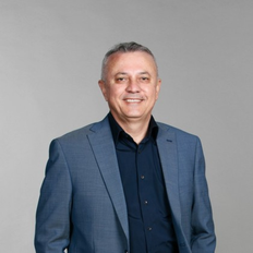 Peter Neskovski, Sales representative