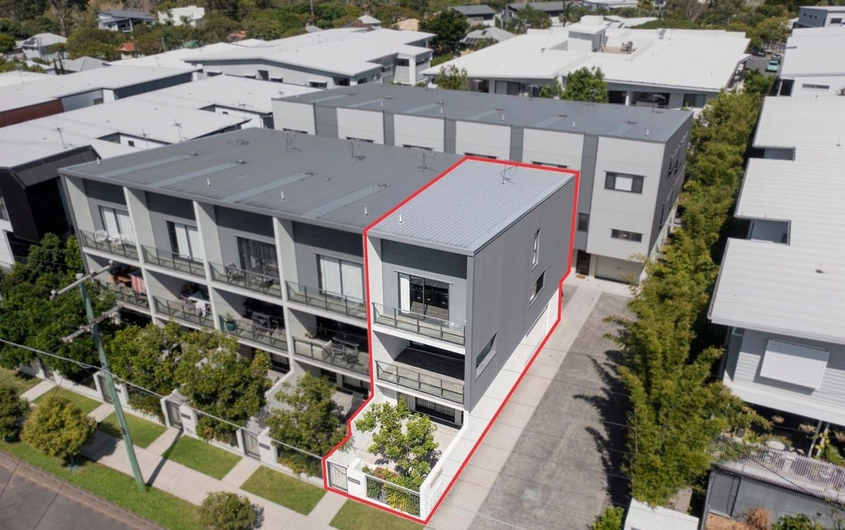3 bedrooms Townhouse in 1/45 Murarrie Road MURARRIE QLD, 4172