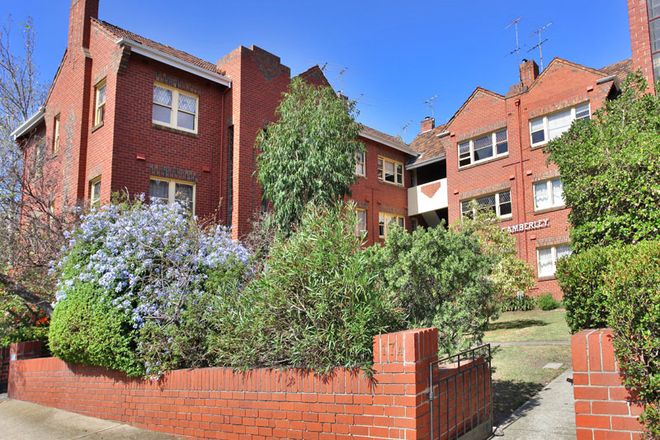 Picture of 1/17a Milton Street, ELWOOD VIC 3184