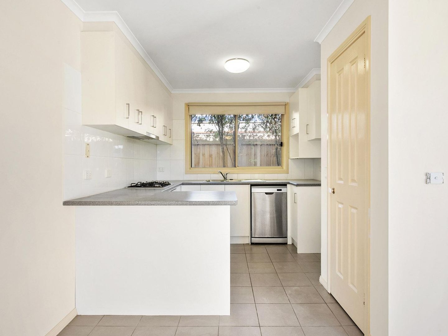 3/14 Ghazeepore Road, Waurn Ponds VIC 3216, Image 2