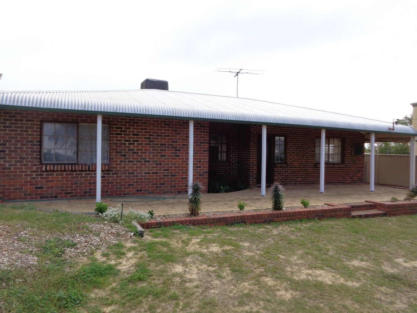 3 bedrooms House in 17 Iluka Road DAWESVILLE WA, 6211