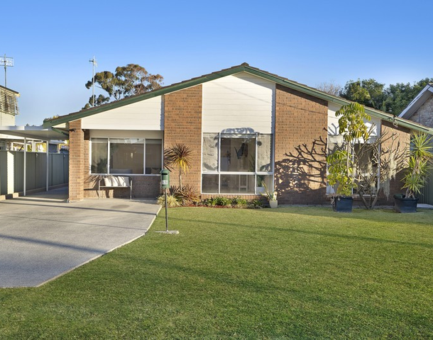 22 Erin Avenue, Berkeley Vale NSW 2261