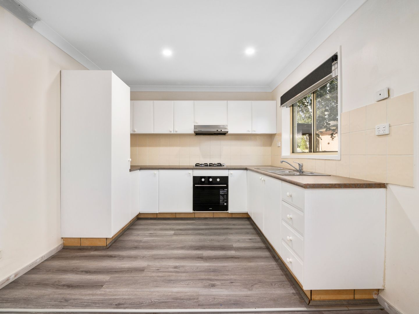 8/24-28 Robert Street, Penrith NSW 2750, Image 2