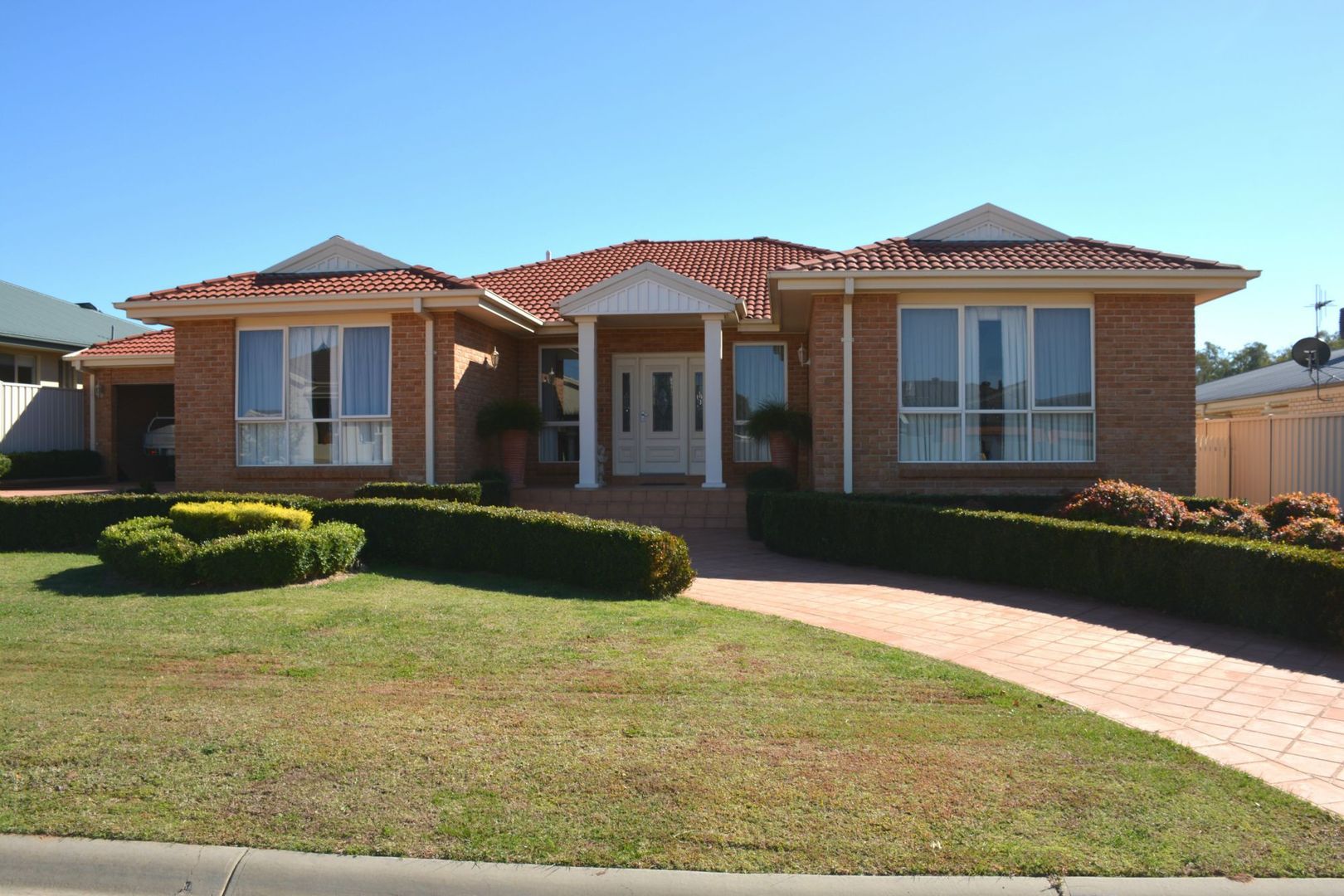 Cobram VIC 3644 4 beds house for Sale, 489,000 2014341162 Domain