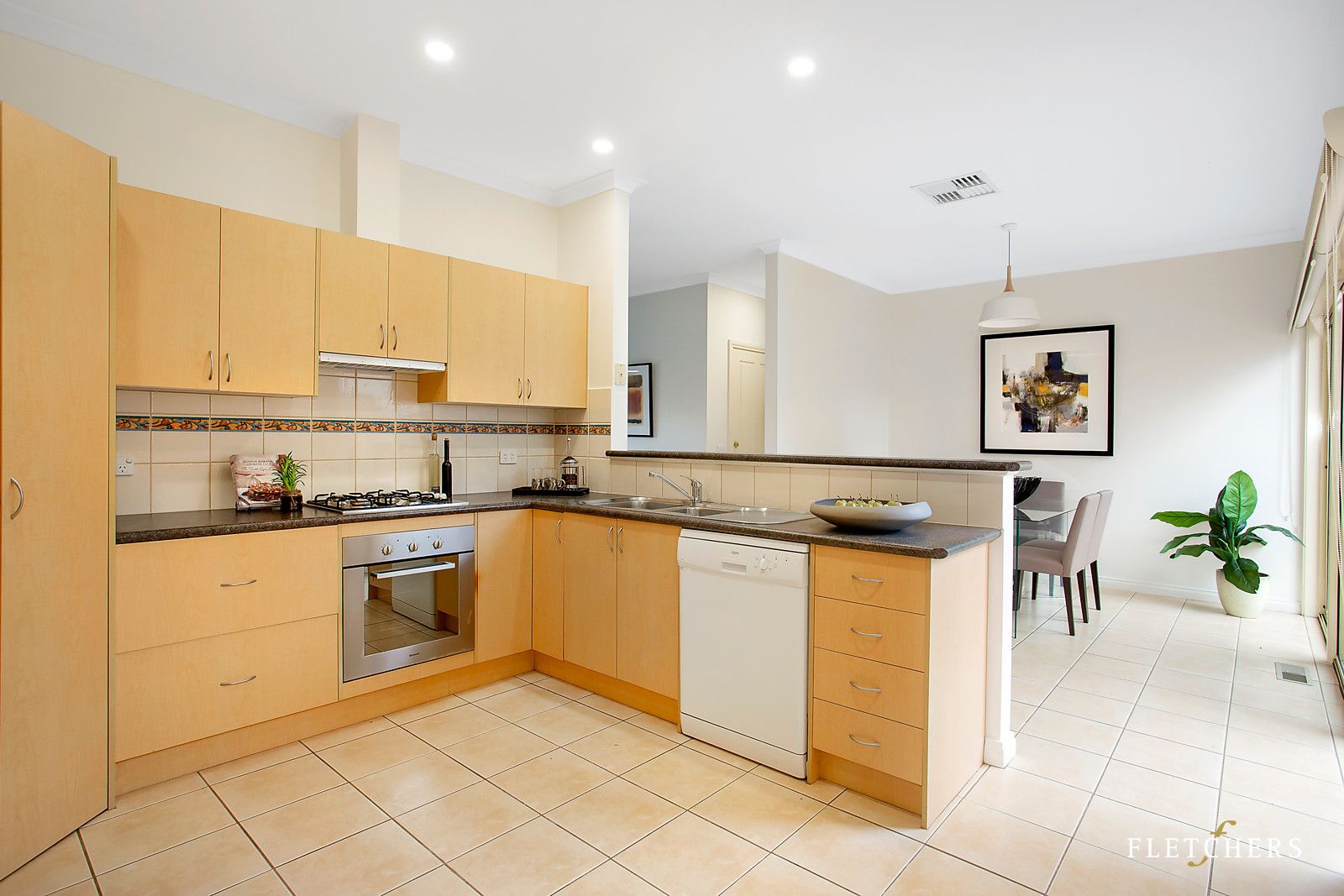 2/9 Clyde Court, Heidelberg VIC 3084, Image 2