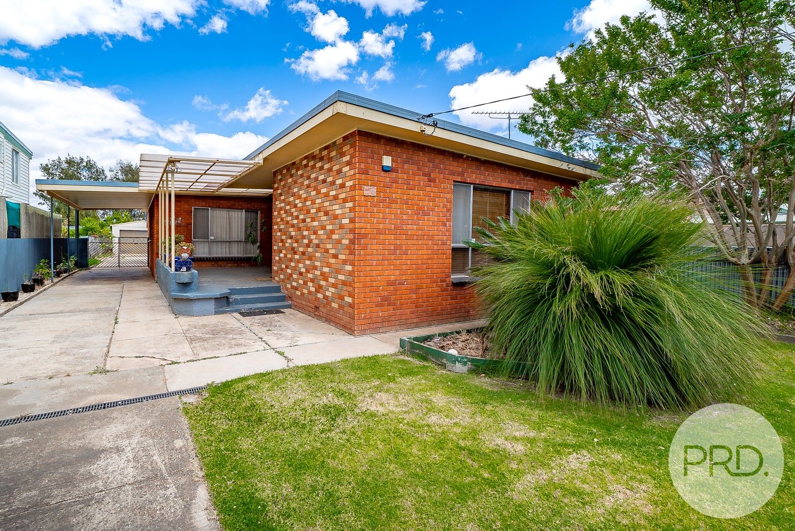 4 bedrooms House in 42 Mason Street WAGGA WAGGA NSW, 2650