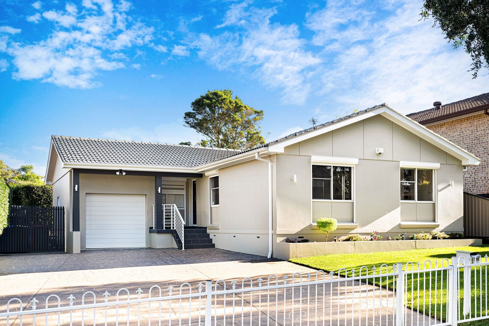 1 Enfield Close, St Johns Park NSW 2176, Image 0