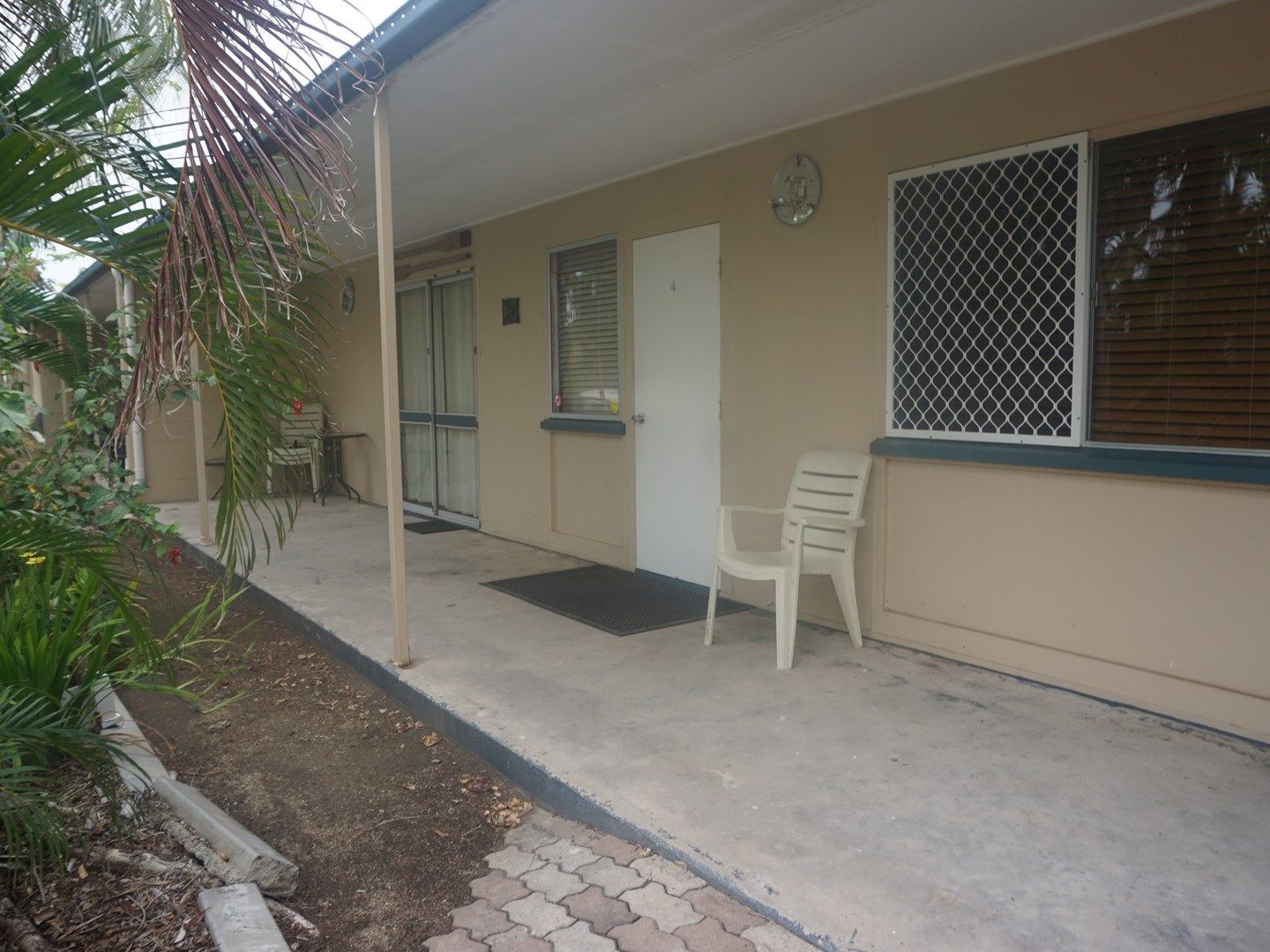 4/8993 Horseshoe Bay Road, Bowen Property History & Address Research