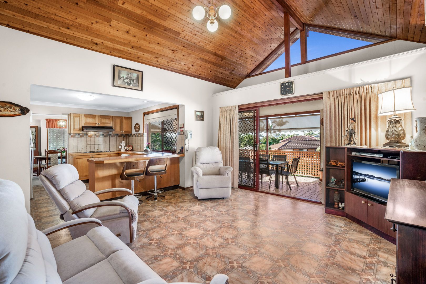 2 Wallen Place, Wynnum West QLD 4178, Image 2