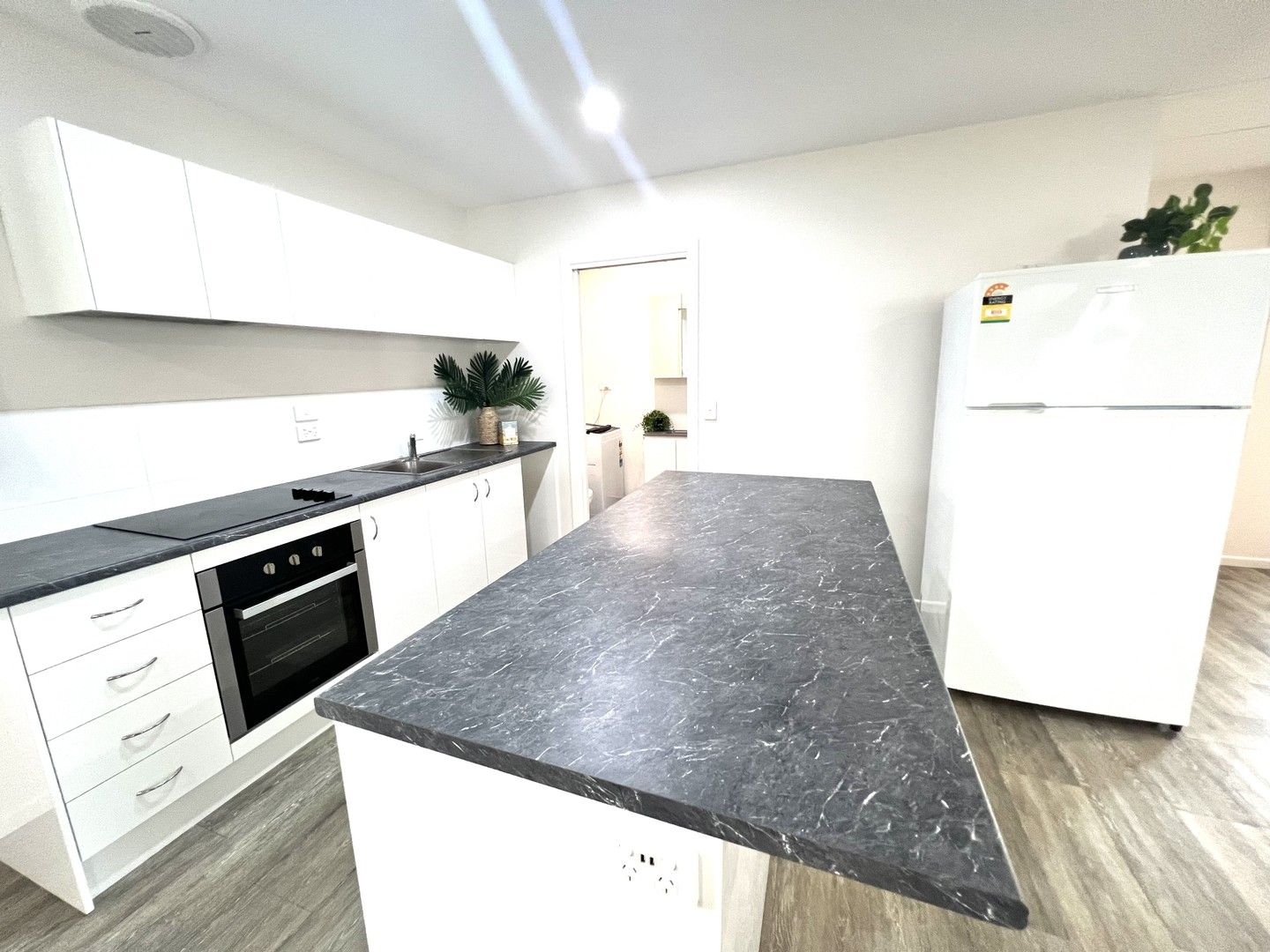 1 bedrooms House in Isle Of Capri SURFERS PARADISE QLD, 4217