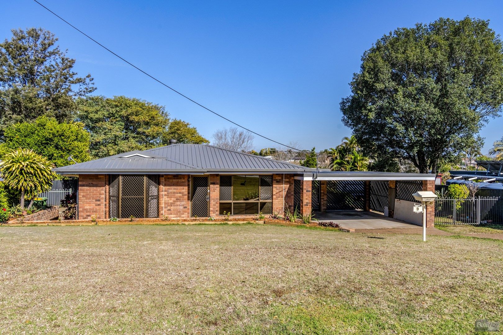 9 Wilton Court, Flinders View QLD 4305, Image 0