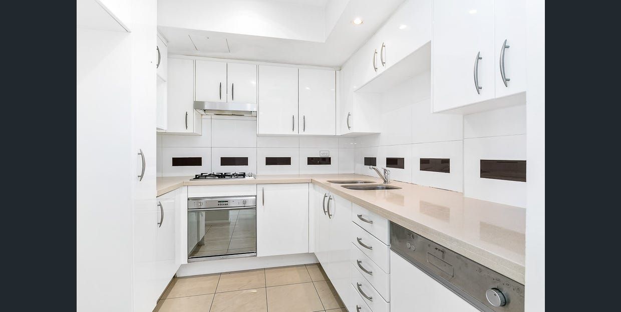 2 bedrooms Apartment / Unit / Flat in Lv3/6 Lachlan St WATERLOO NSW, 2017