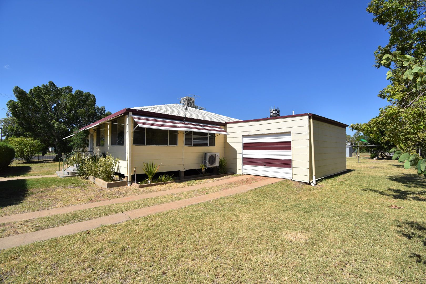 37 Elm Street, Barcaldine QLD 4725 Domain