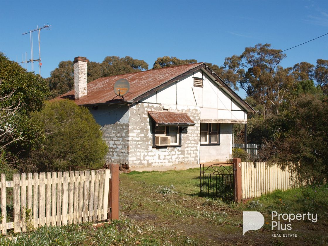 35 Tantalla Street, Wedderburn VIC 3518, Image 0