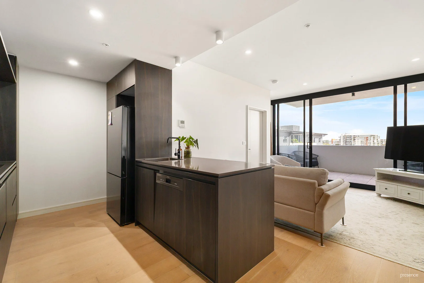 Additional image 4 of 908/509 Hunter Street, Newcastle NSW 2300