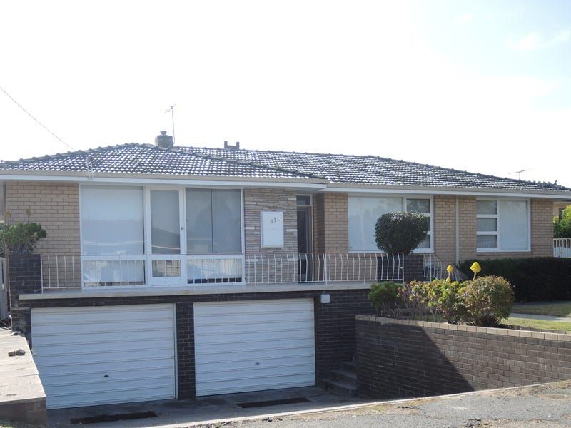 3 bedrooms House in 17 Stanley Street DIANELLA WA, 6059