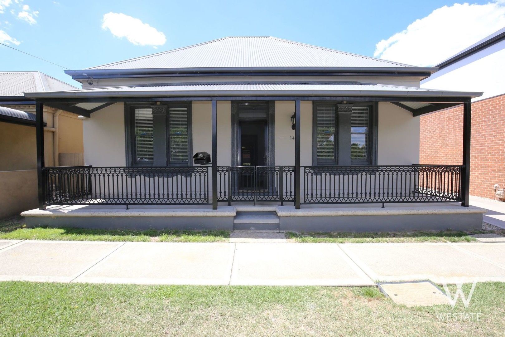 4 bedrooms House in 141 Keppel Street BATHURST NSW, 2795