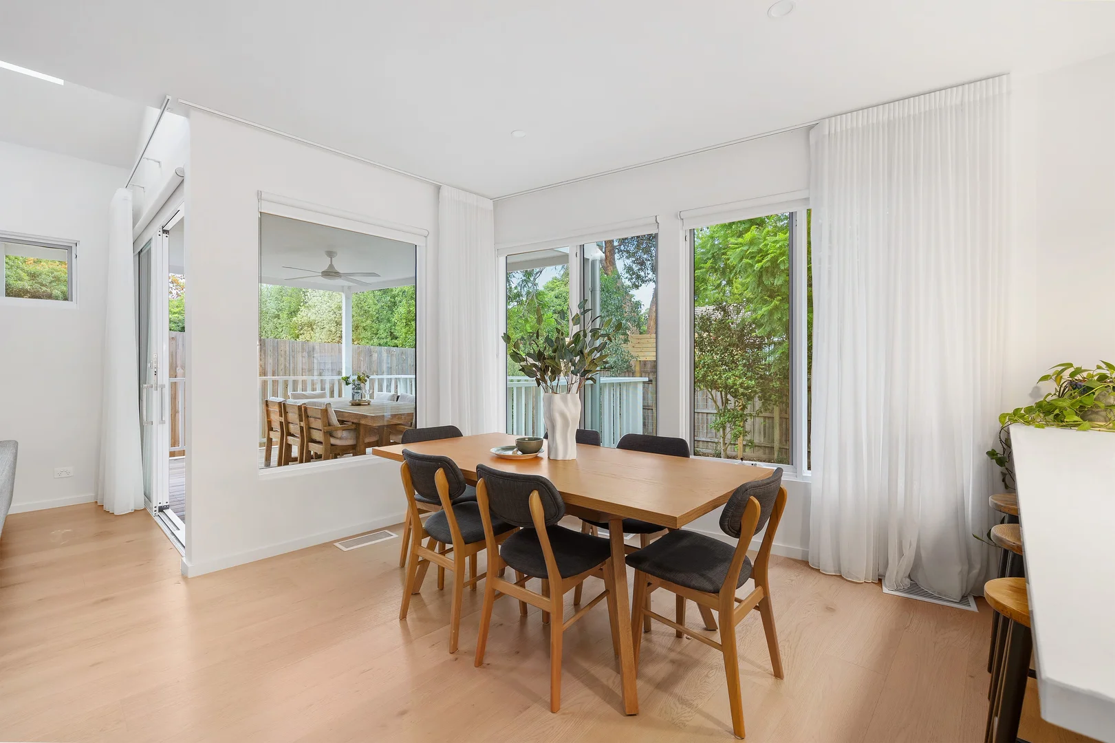 Additional image 8 of 2/76 Somers Avenue, Macleod VIC 3085