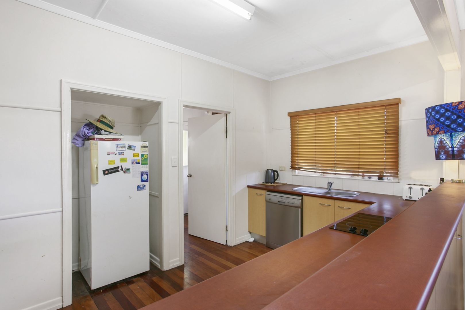 96 Blackwood Road, Manly West QLD 4179, Image 2