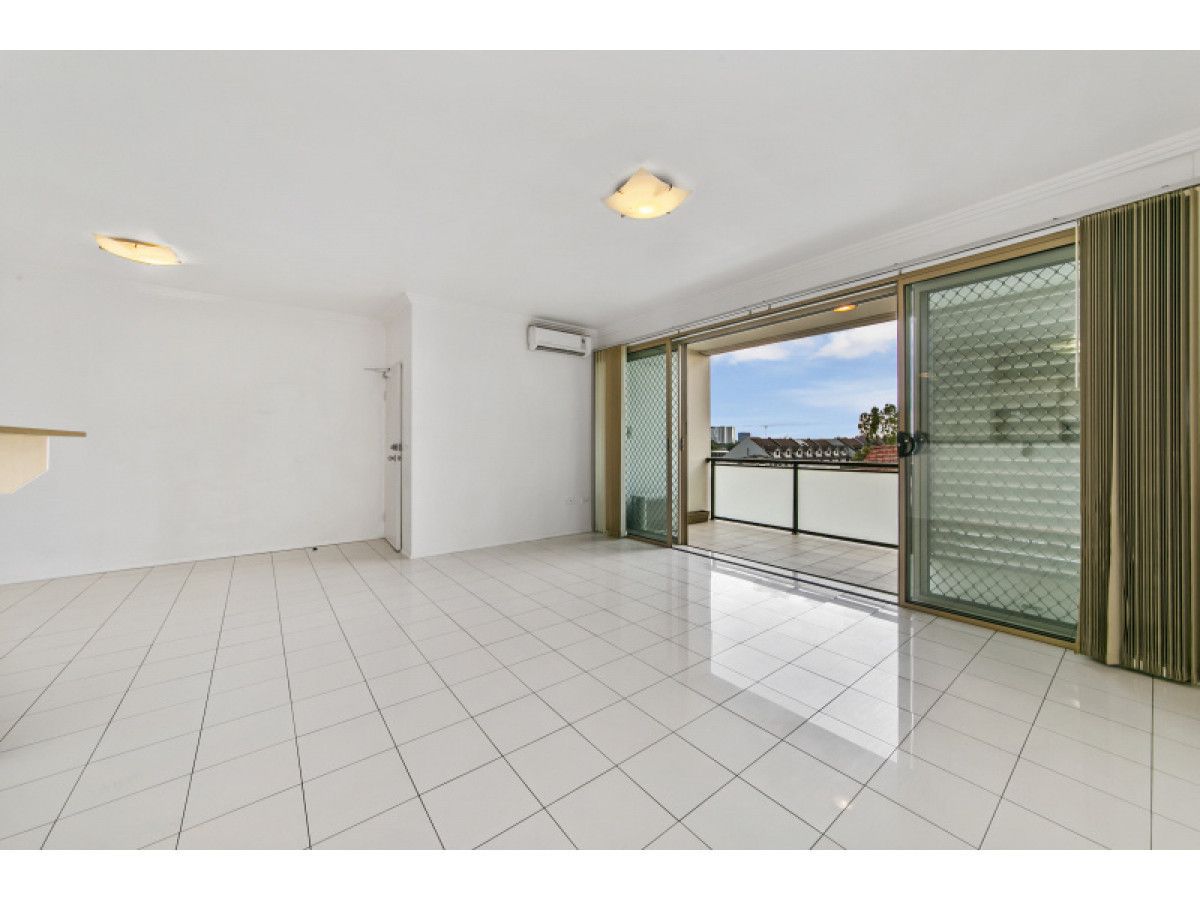 2 bedrooms Apartment / Unit / Flat in 9/38 Briens Road NORTHMEAD NSW, 2152