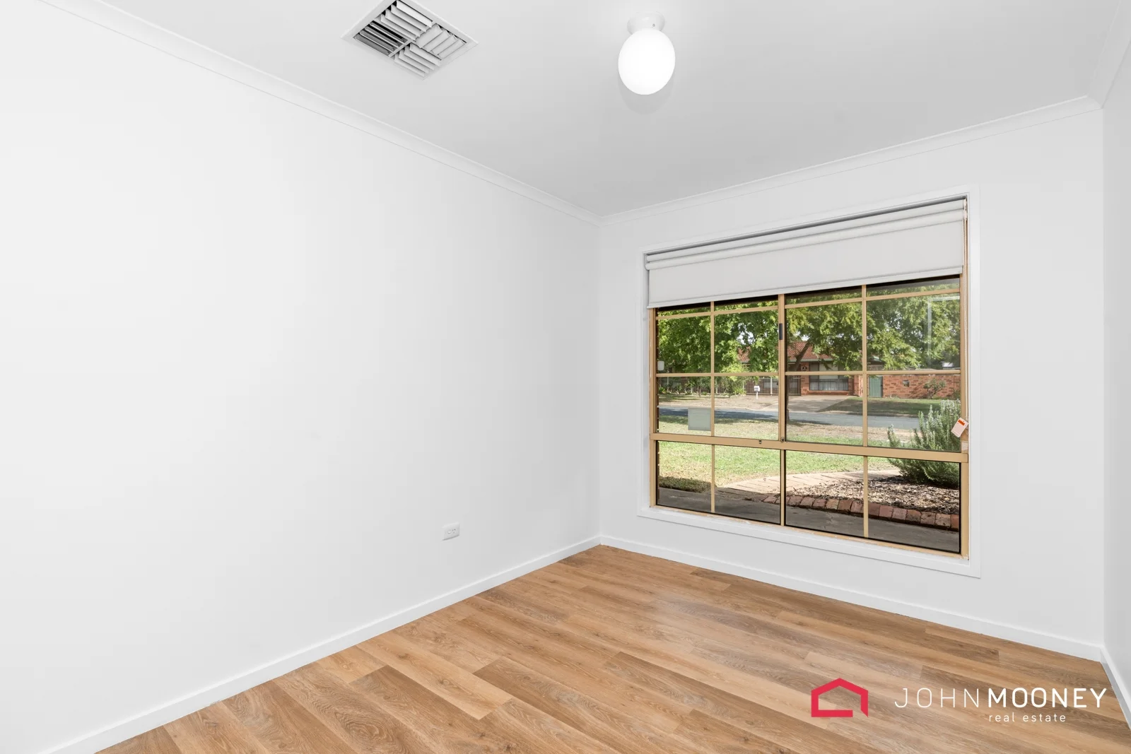 Additional image 12 of 20 Karoom Drive, Glenfield Park NSW 2650