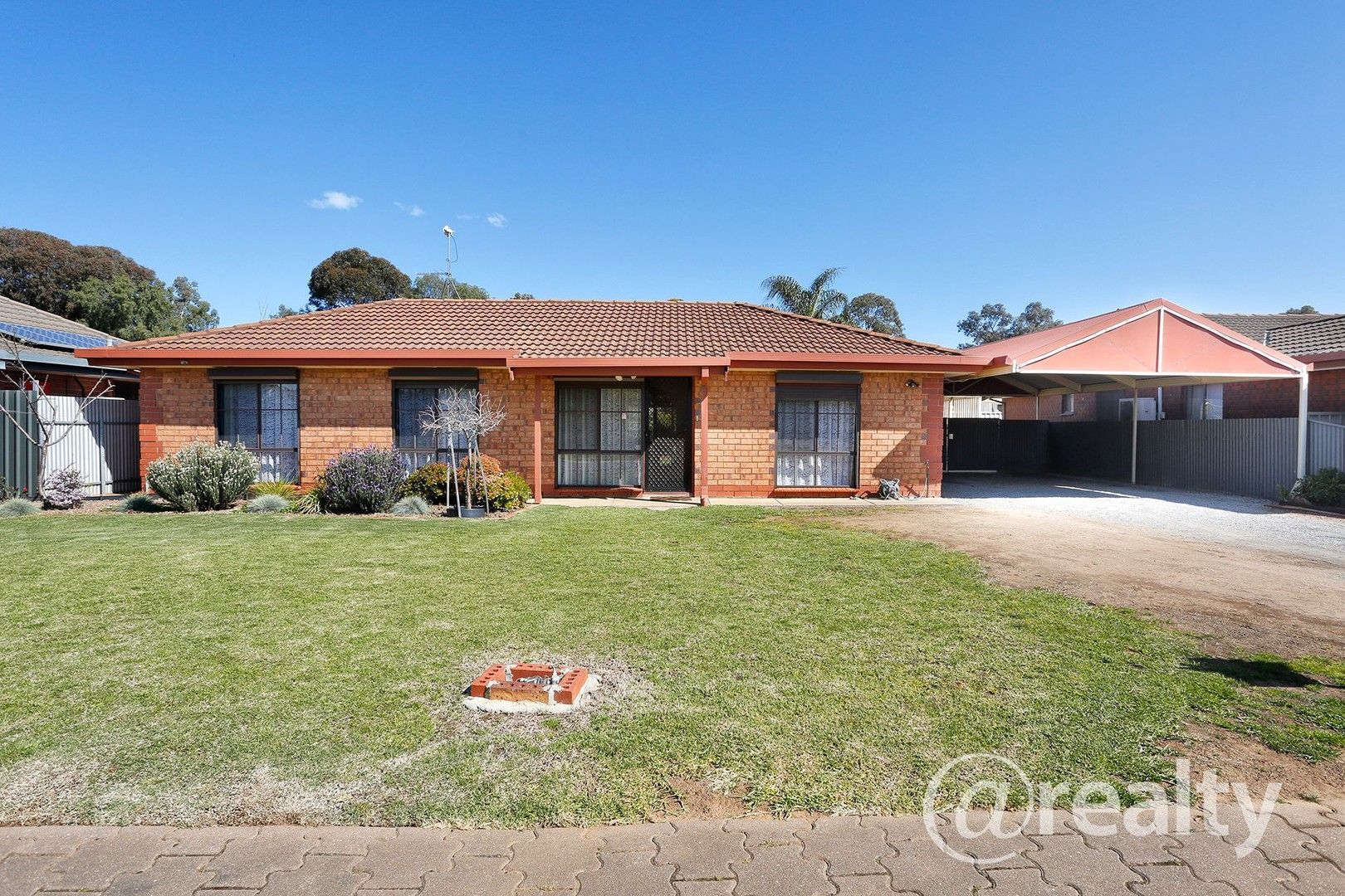 3 bedrooms House in 34 Lennox Drive PARALOWIE SA, 5108