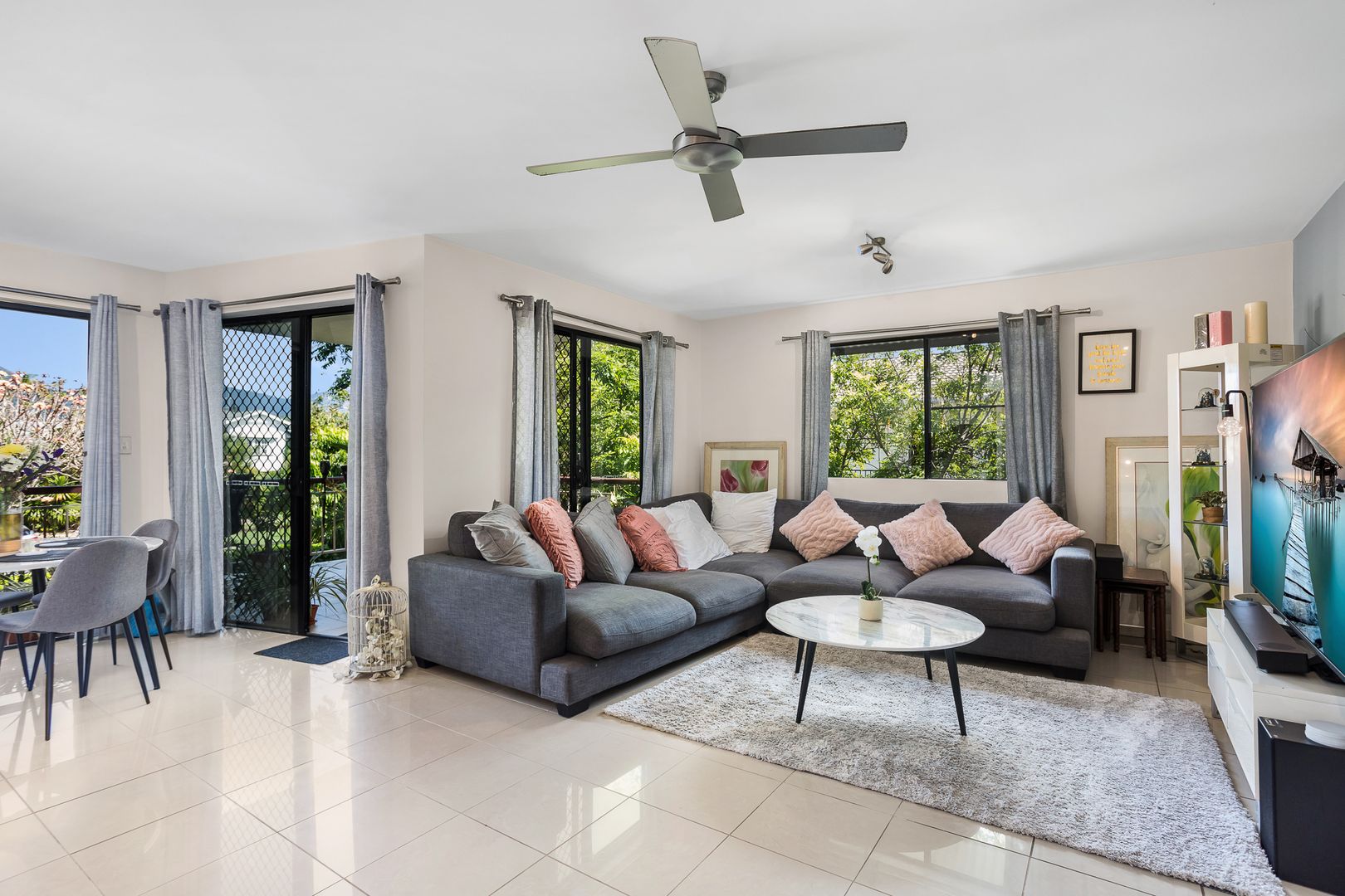 20/349-351 Lake Street, Cairns North QLD 4870, Image 2