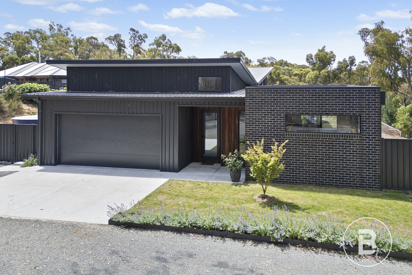 2 bedrooms House in 31 Oswin Drive CRESWICK VIC, 3363
