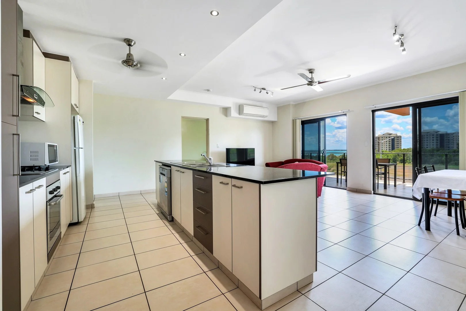 8/3 Harvey Street, Darwin City NT 0800