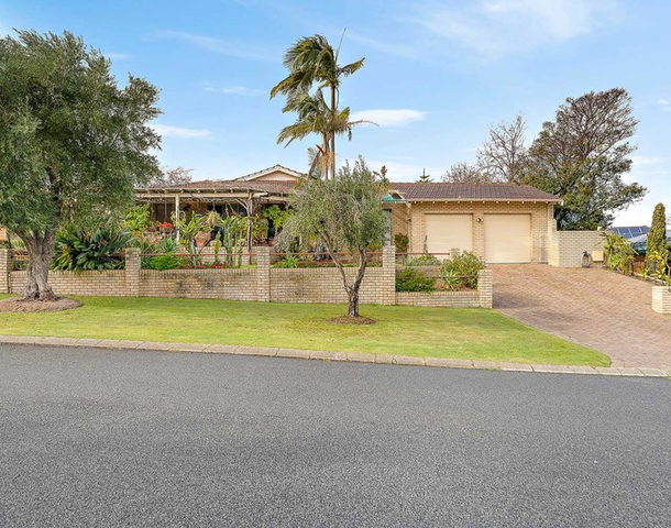 4 Lagoon Heights, Ballajura WA 6066