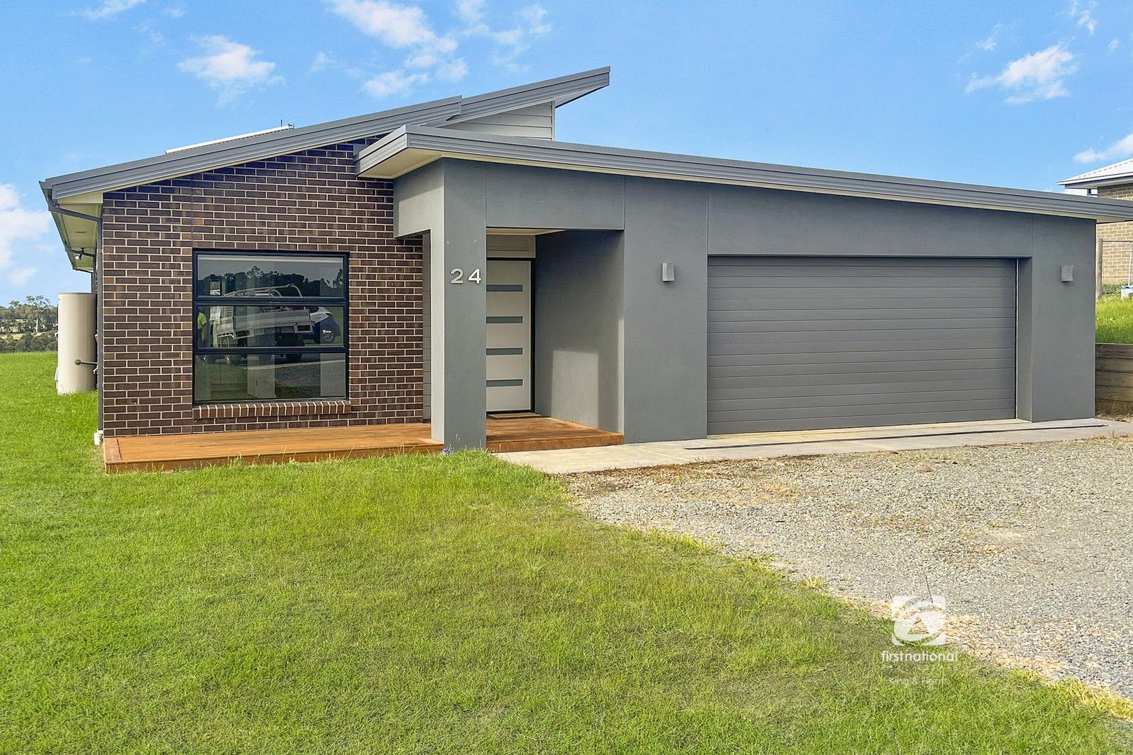 4 bedrooms House in 24 Peppercorn Way NICHOLSON VIC, 3882