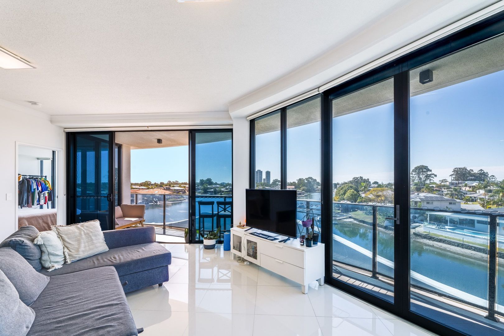 2205/5 Harbour Side Court, Biggera Waters QLD 4216, Image 2