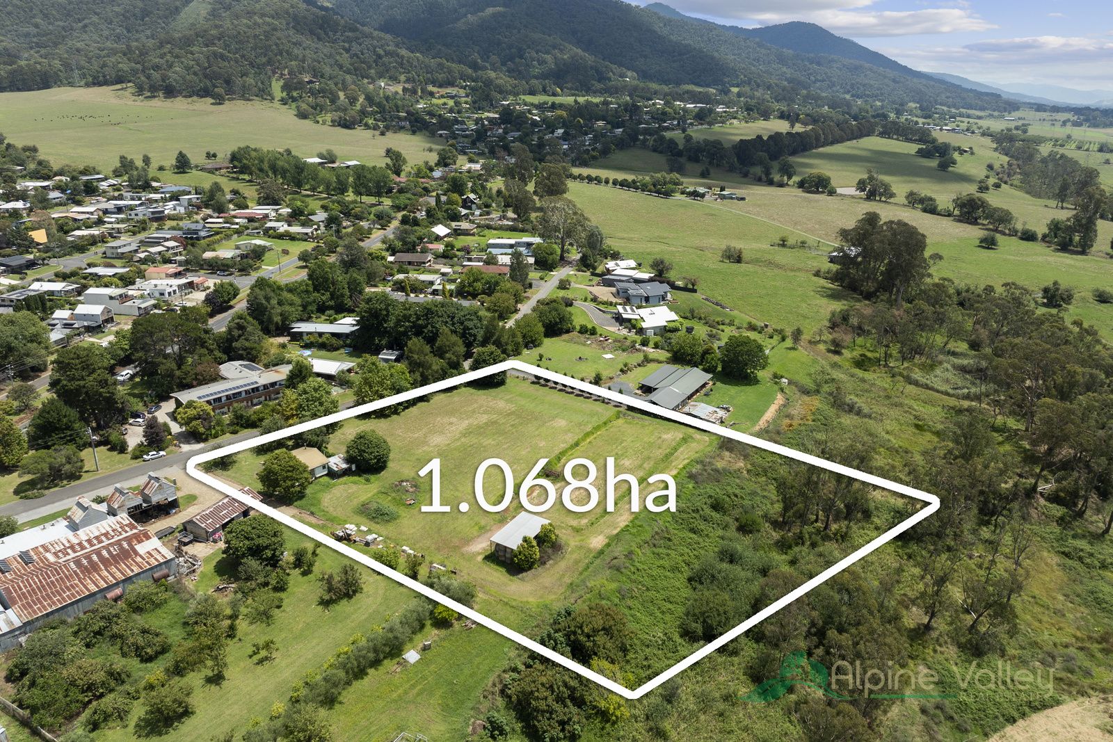 313, 188 Kiewa Valley Highway, Tawonga South VIC 3698, Image 0