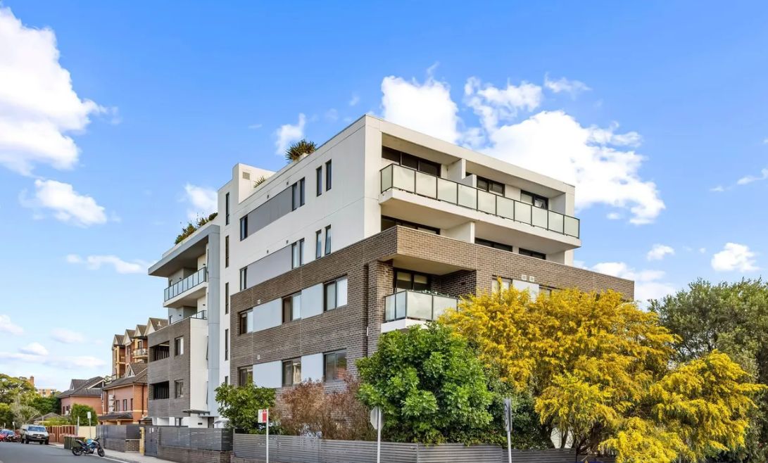2 bedrooms Apartment / Unit / Flat in 4.4/10 Gladstone Street BURWOOD NSW, 2134