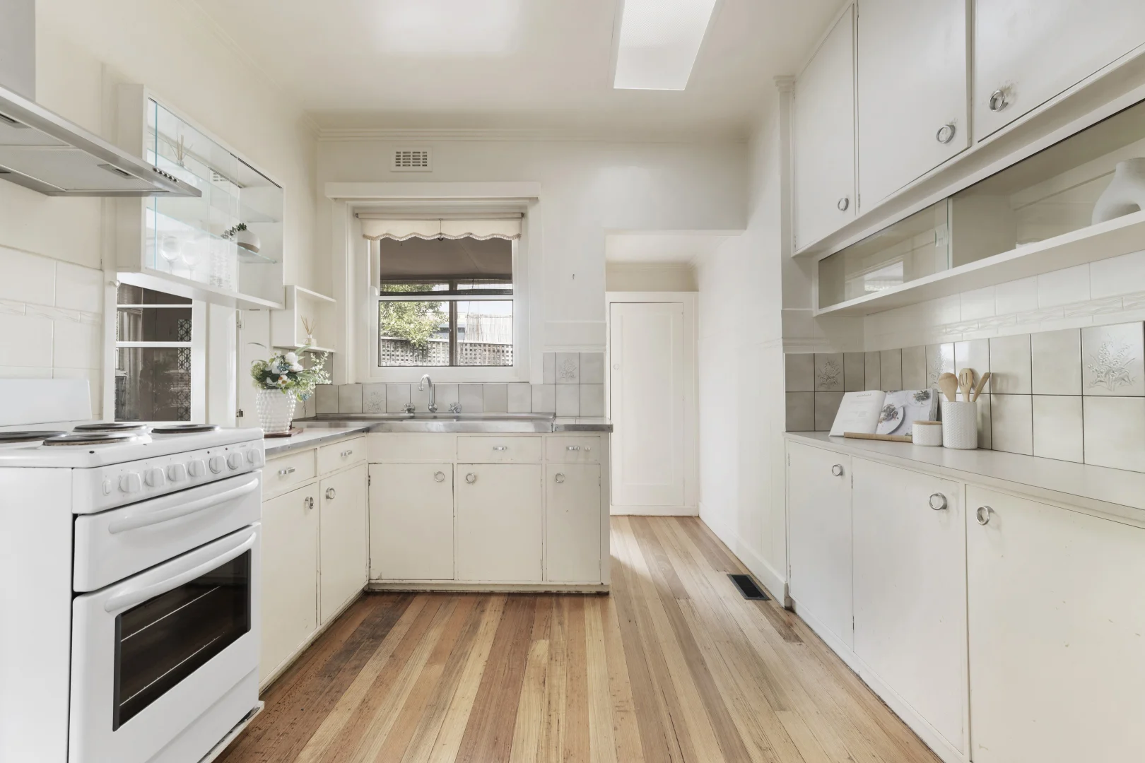 Additional image 5 of 3 Tulip Grove, Cheltenham VIC 3192